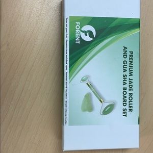 Jade roller and Gua sha set